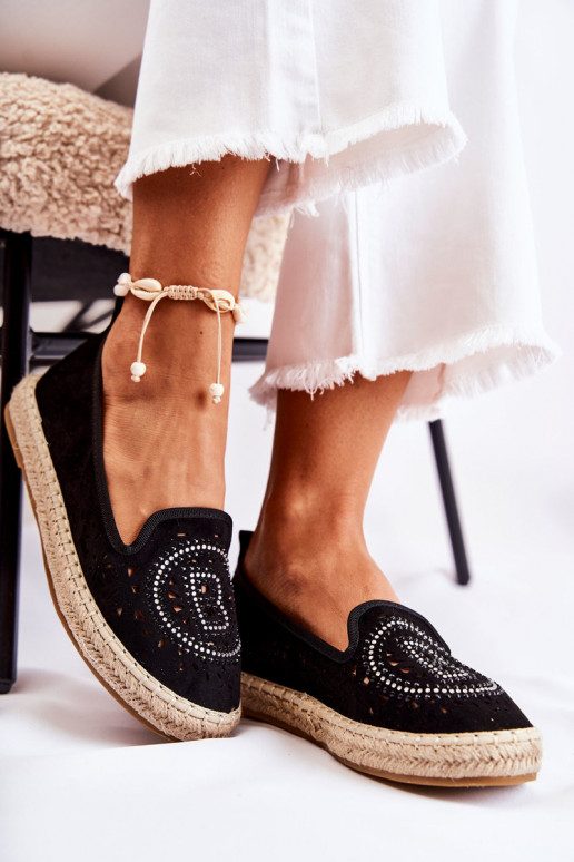 avec des éléments ajourés Espadrilles d'un modèle frappant en noir Meredith avec des éléments ajourés Espadrilles d'un modèle frappant en noir Meredith