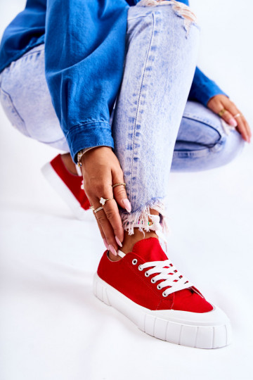 Chaussures pour femmes avec plateforme de couleur rouge