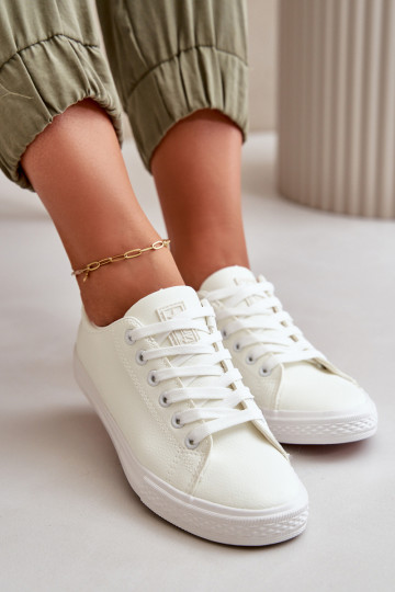 avec des brides Chaussures décontractées modèle classique de couleur blanche Misima 2