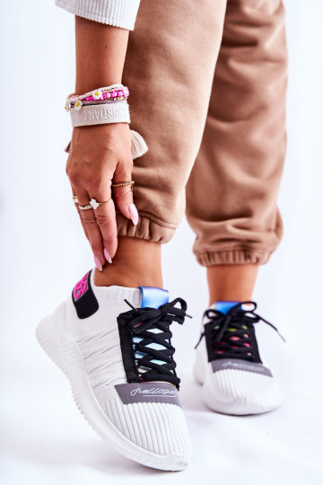 Chaussures Klayra de couleur blanche du modèle de sneaker