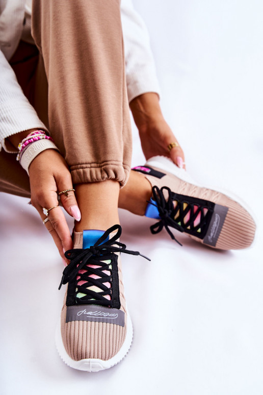 Chaussures Klayra beiges Klayra du modèle résistant Modèle Sneakers Chaussures Klayra beiges Klayra du modèle résistant Modèle Sneakers