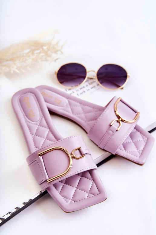 Chaussons modèle classique avec ornements couleur violet Shilla Chaussons modèle classique avec ornements couleur violet Shilla