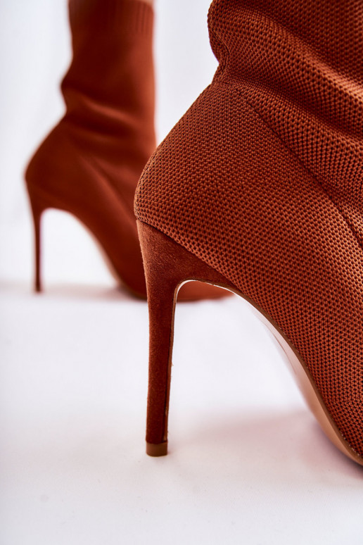 Bottines à semelle type chaussette à talons fins de couleur marron Luisell Bottines à semelle type chaussette à talons fins de couleur marron Luisell