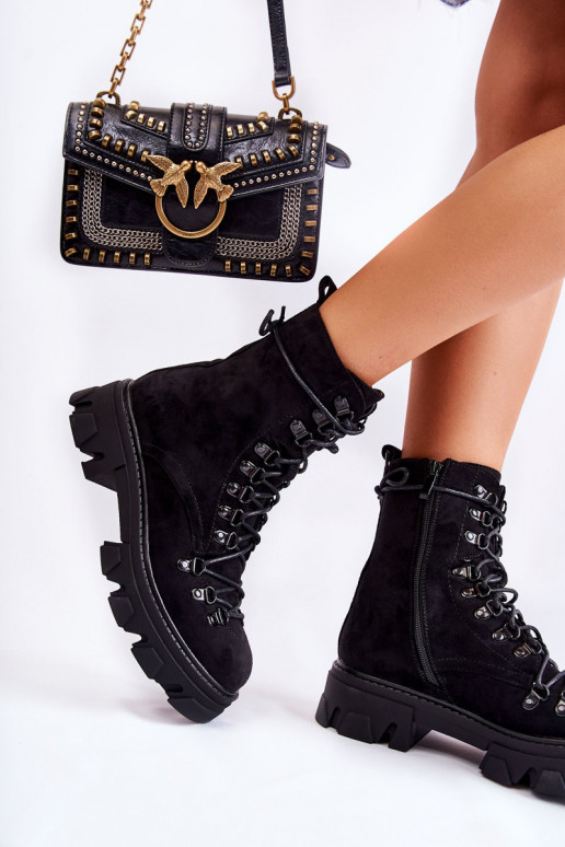 grosses bottines chauffantes en daim avec lanières en noir Pierro grosses bottines chauffantes en daim avec lanières en noir Pierro