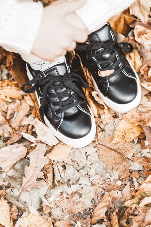 Chaussures de sport pour enfants à lacets Big Star KK374223 couleur noir