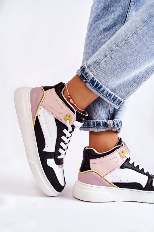 chaussures de sport de différentes couleurs à Silje chaussures de sport de différentes couleurs à Silje