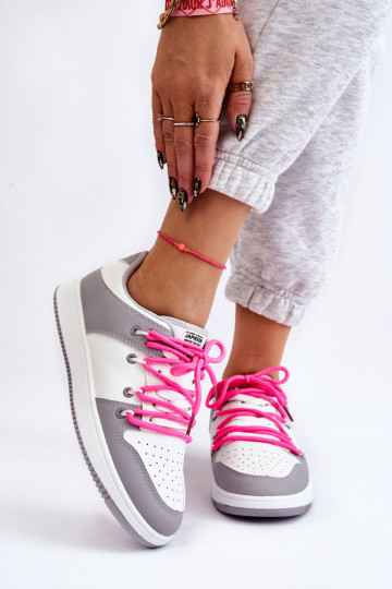 Chaussures de sport modèle classique à lacets Couleur blanc-gris Jella