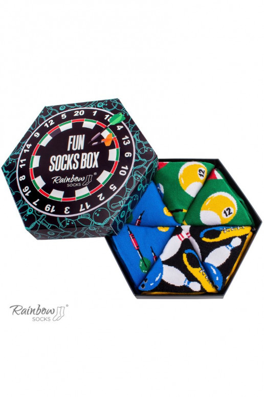 3 paires de chaussettes colorées dans une boîte 3 paires de chaussettes colorées dans une boîte