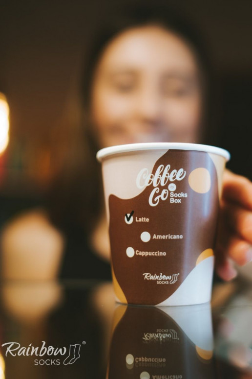 Chaussettes colorées dans une boîte Caffe Latte 1 paire Chaussettes colorées dans une boîte Caffe Latte 1 paire