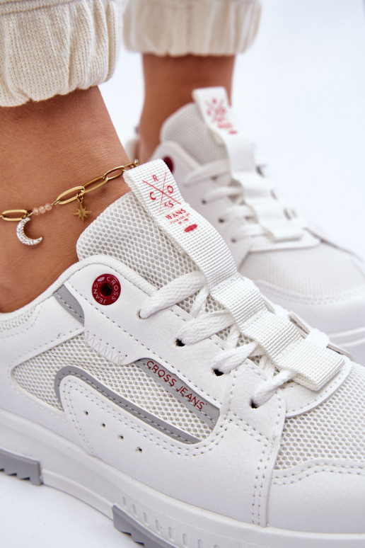 Baskets modèle chaussures Cross Jeans LL2R4011C couleur blanc