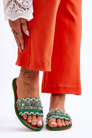 Chaussons décorés couleur vert Bellisa 2