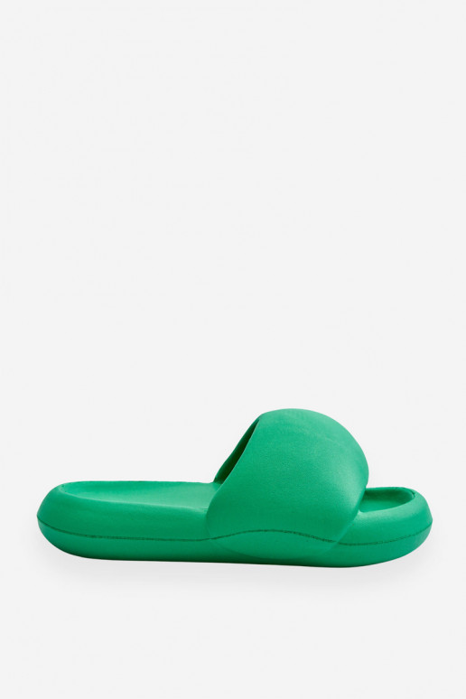 Chaussons légers à semelle plaquée or en vert Milton
