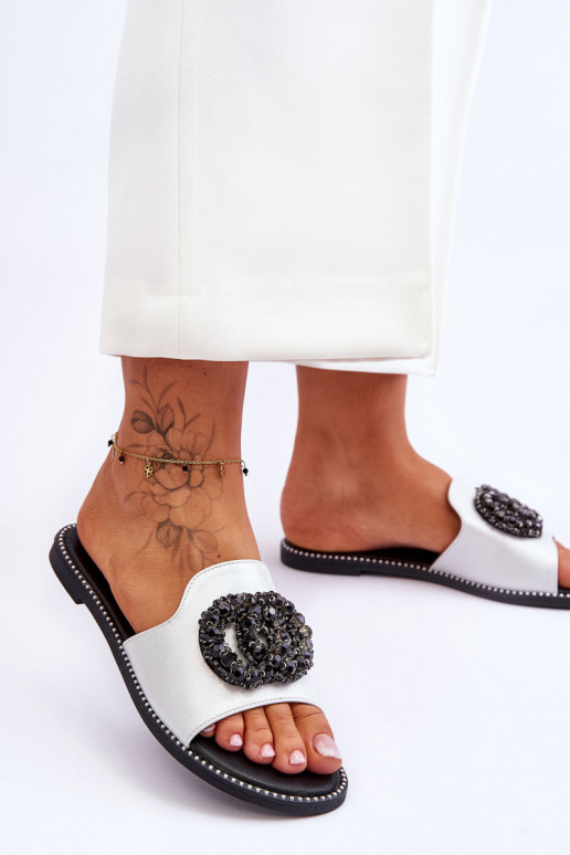 Chaussons avec de beaux détails S.Barski KV-520-3 couleur argent Chaussons avec de beaux détails S.Barski KV-520-3 couleur argent