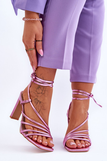 Élégantes sandales à talons hauts avec brides de couleur rose Tessoro