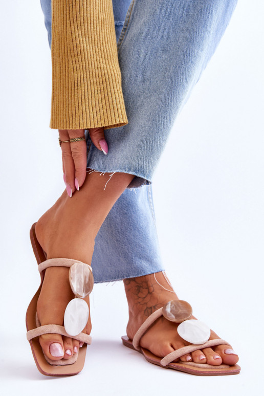 pantoufles en daim avec de beaux détails Nude Victoria pantoufles en daim avec de beaux détails Nude Victoria