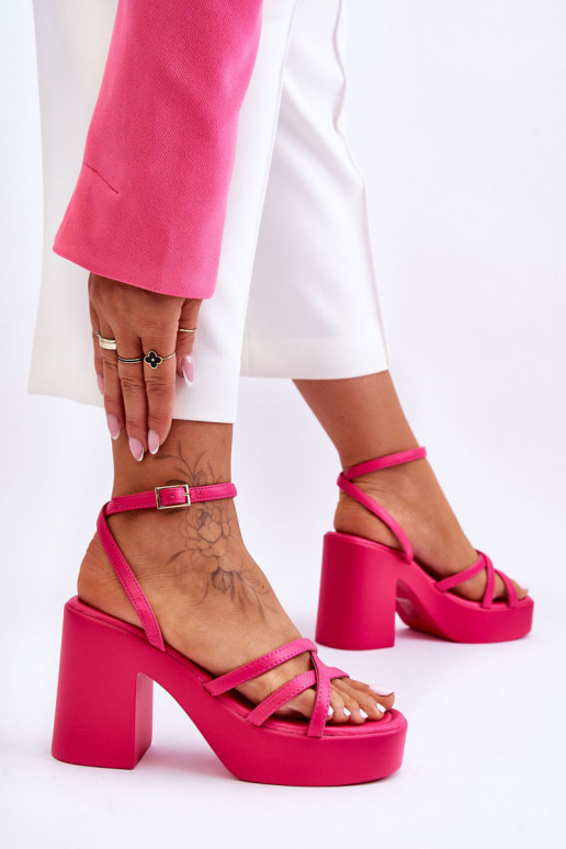 Élégantes sandales à talons hauts avec lanières de couleur rose Shemira