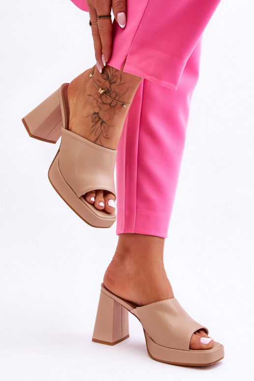 Chaussons en cuir à talons beige Livesa