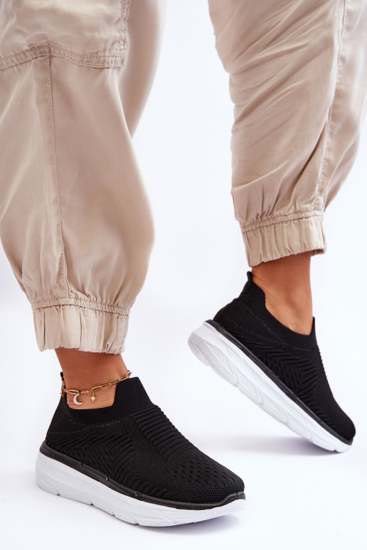 Chaussures de sport du modèle résistant de couleur noire Ferive