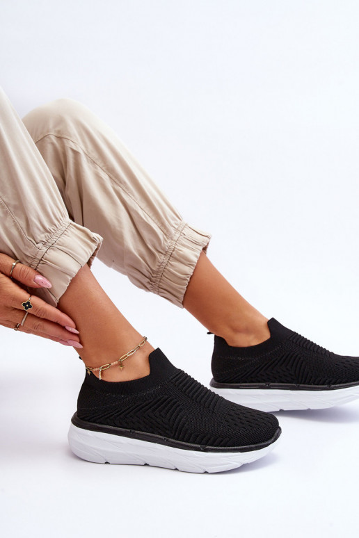 Chaussures de sport du modèle résistant de couleur noire Ferive
