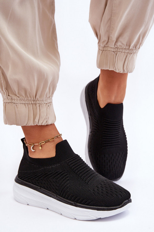 Chaussures de sport du modèle résistant de couleur noire Ferive
