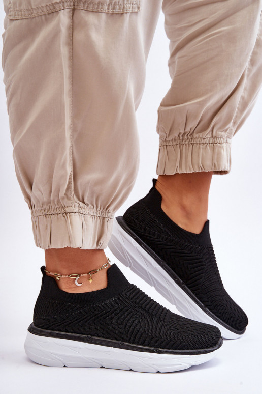 Chaussures de sport du modèle résistant de couleur noire Ferive