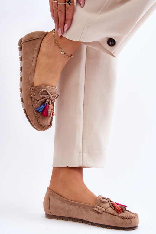 Mocassins en daim à pompons en Dorine beige Mocassins en daim à pompons en Dorine beige