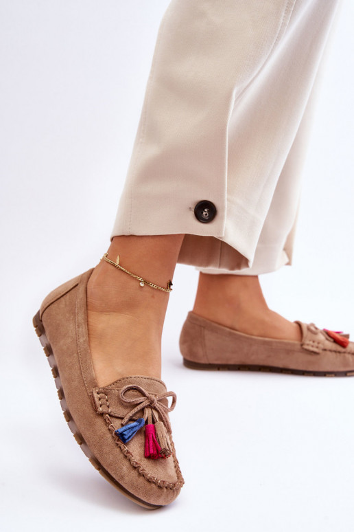 Mocassins en daim à pompons en Dorine beige Mocassins en daim à pompons en Dorine beige