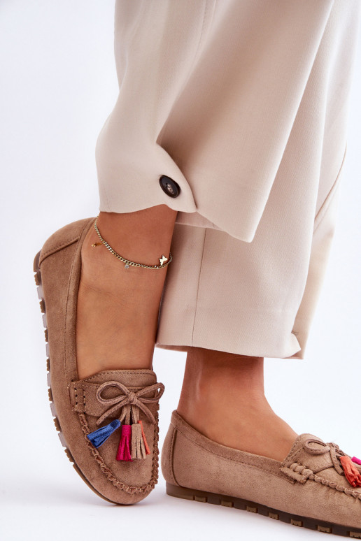 Mocassins en daim à pompons en Dorine beige Mocassins en daim à pompons en Dorine beige
