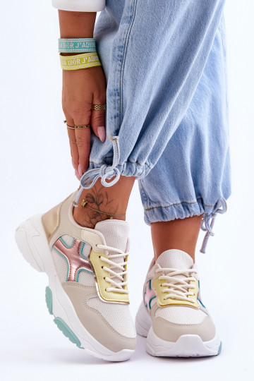 Chaussures modèle baskets avec lacets de différentes couleurs par Cortes