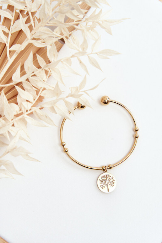 Le bracelet est en or