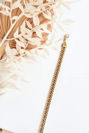 Le bracelet est en or 2