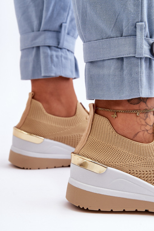 Chaussures de sport Visconti couleur sable d'un modèle frappant Chaussures de sport Visconti couleur sable d'un modèle frappant