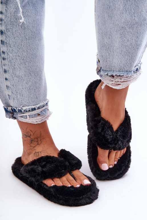 Chaussons couleur noir Elma