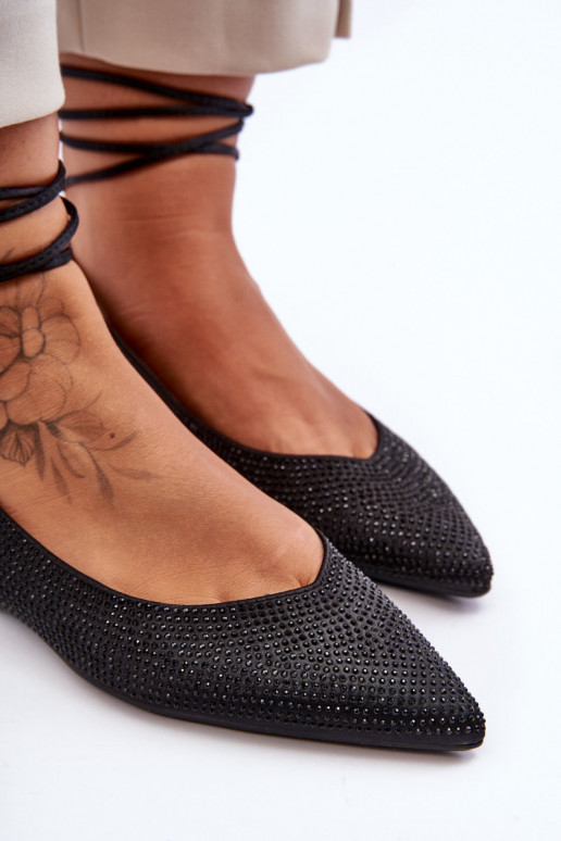Chaussures à talons modèle classique à bouts pointus de couleur noire Delimena