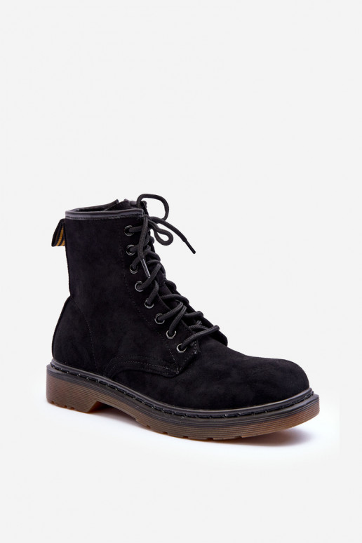 Bottines en daim à talons larges couleur noir Asteoris Bottines en daim à talons larges couleur noir Asteoris