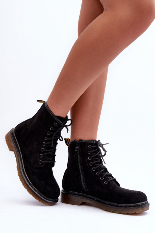 Bottines en daim à talons larges couleur noir Asteoris Bottines en daim à talons larges couleur noir Asteoris