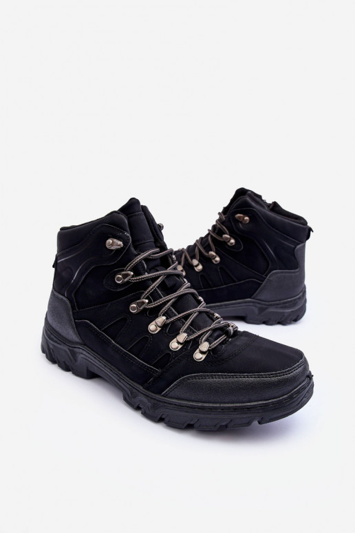 les bottes de randonnée sont chauffées en Cowder noir