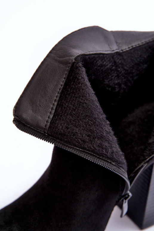 Chaussures en daim de couleur noire Liani Chaussures en daim de couleur noire Liani