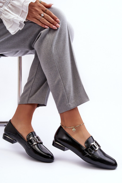 mocassins pour femmes effet laqué avec ornements en noir Camilena