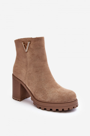 Bottines en daim avec ornements beige Strong