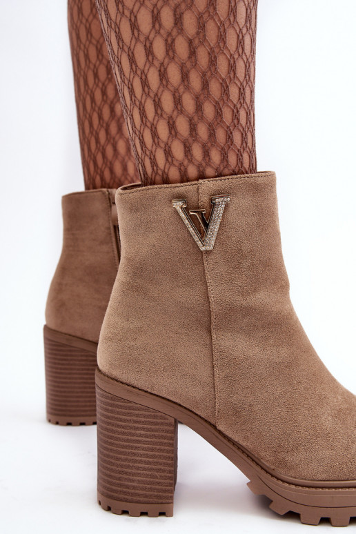 Bottines en daim avec ornements beige Strong Bottines en daim avec ornements beige Strong