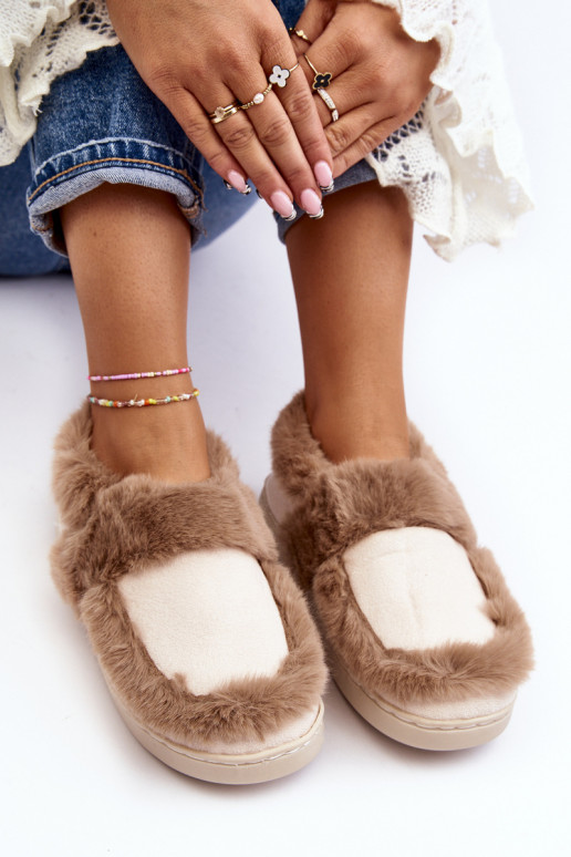 Chaussons avec fourrure beige Sailey