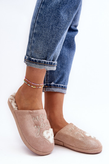 avec des pantoufles brillantes rose Geraja 2