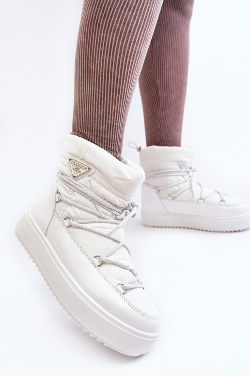 bottes de neige avec plateforme et détails élégants de couleur blanche Fleure bottes de neige avec plateforme et détails élégants de couleur blanche Fleure