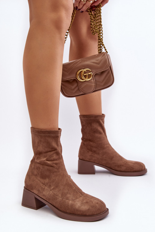 Bottines à talon bas pour femmes de couleur marron Aphroteia Bottines à talon bas pour femmes de couleur marron Aphroteia