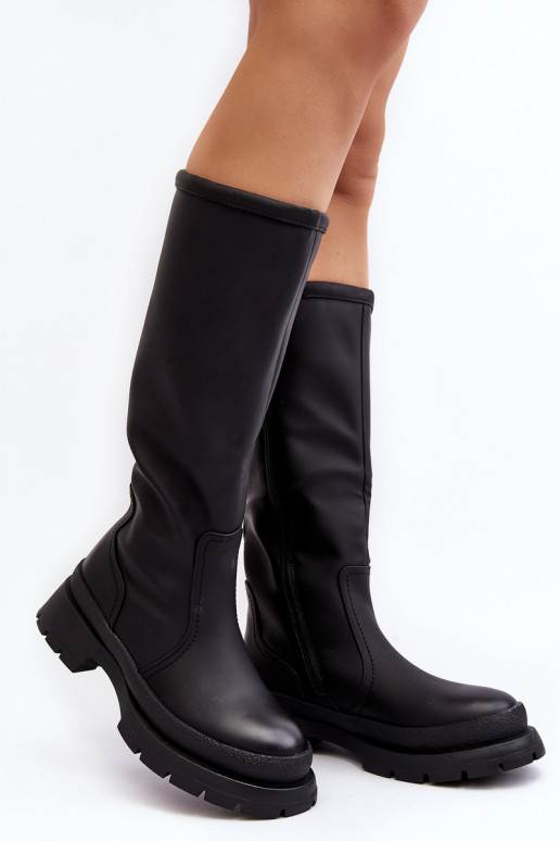 Bottes chaudes à talons larges de couleur noire Desiren Bottes chaudes à talons larges de couleur noire Desiren