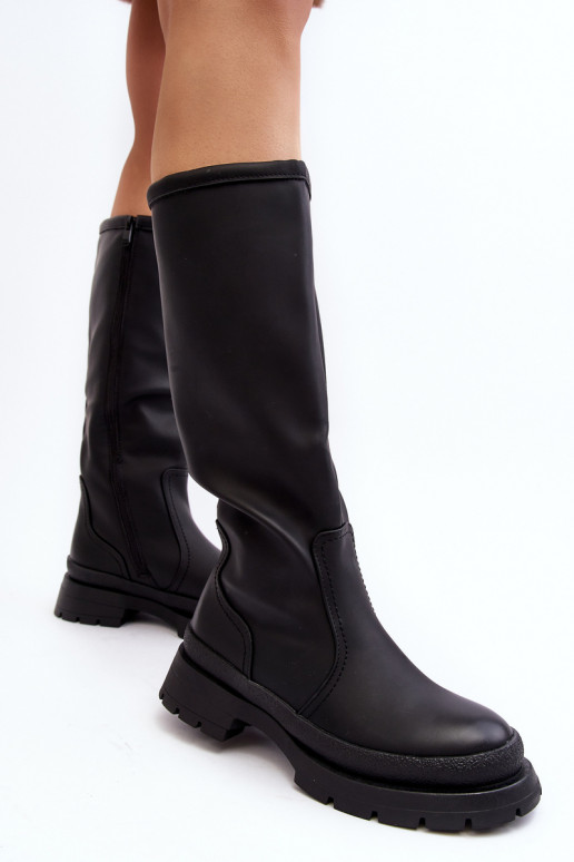 Bottes chaudes à talons larges de couleur noire Desiren Bottes chaudes à talons larges de couleur noire Desiren