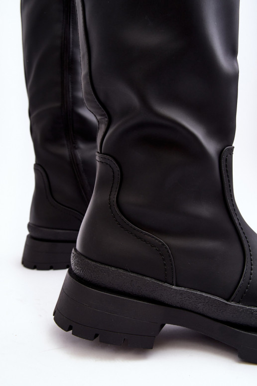 Bottes chaudes à talons larges de couleur noire Desiren Bottes chaudes à talons larges de couleur noire Desiren