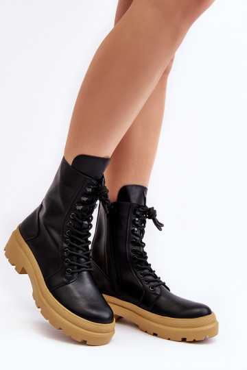 bottes noires en Iran