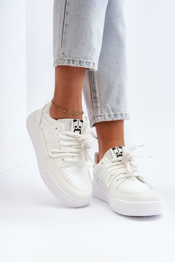 Chaussures de sport en simili cuir blanches Avanalis 2